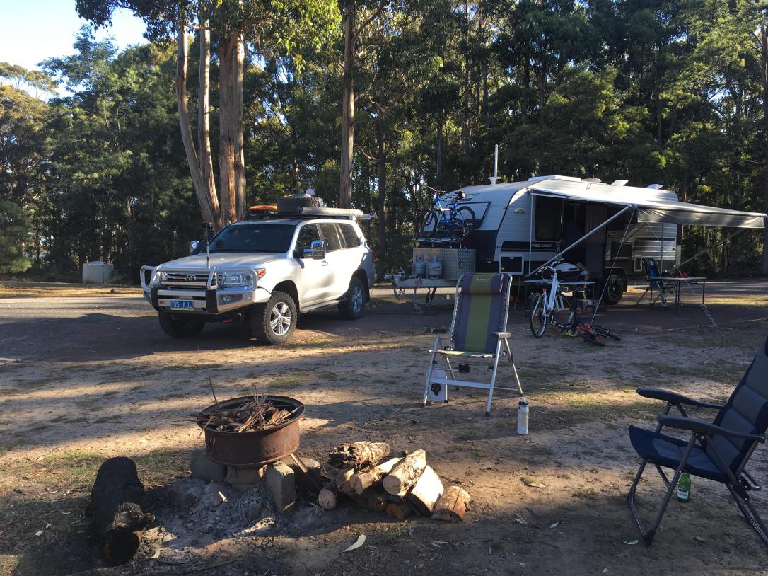 30125851_10157279955133712_409750209_o