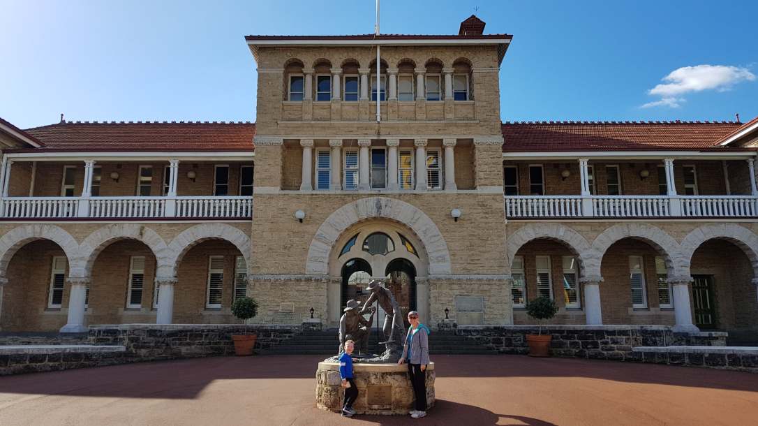 51190477_2036791236386069_1133053222118752256_n